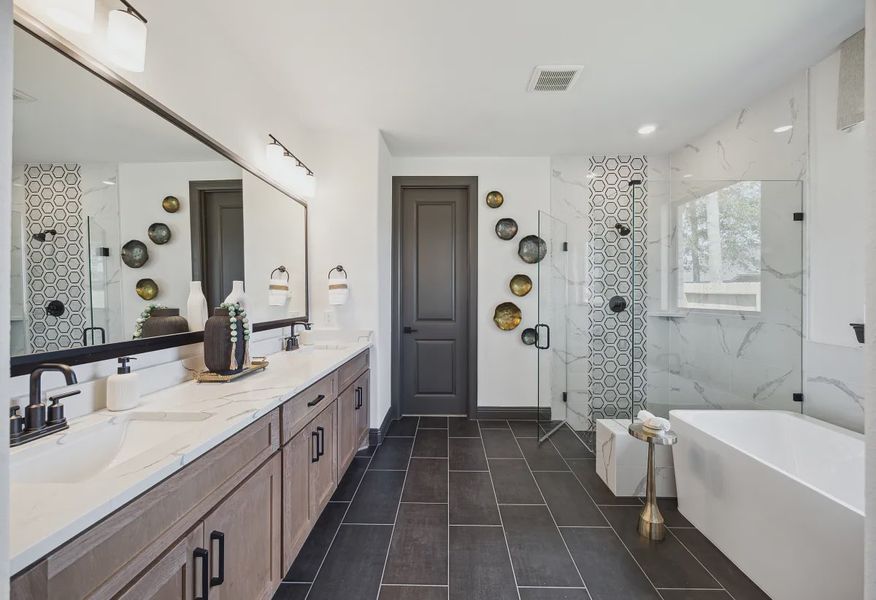 Plan 4534 model primary bath - 7 of 7