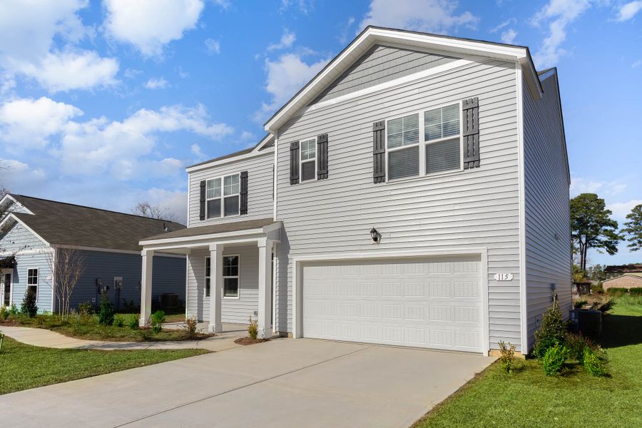 Front exterior of a home in the Island Green community, located in Myrtle Beach, SC (Image 16).