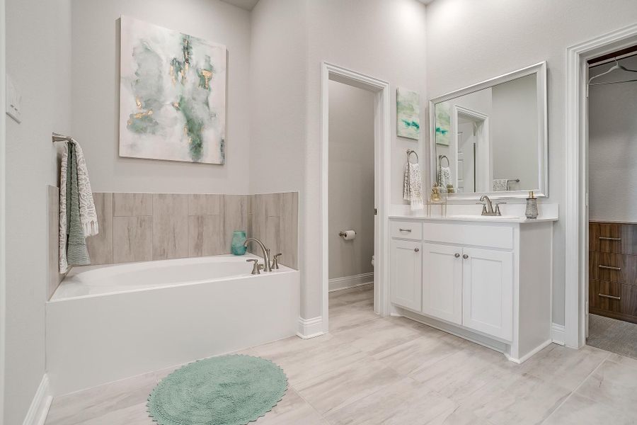 Furnished interior in a model home at Heritage in McLendon-Chisholm (Image 30). Furnished interior in a model home at Heritage in McLendon-Chisholm (Image 30).