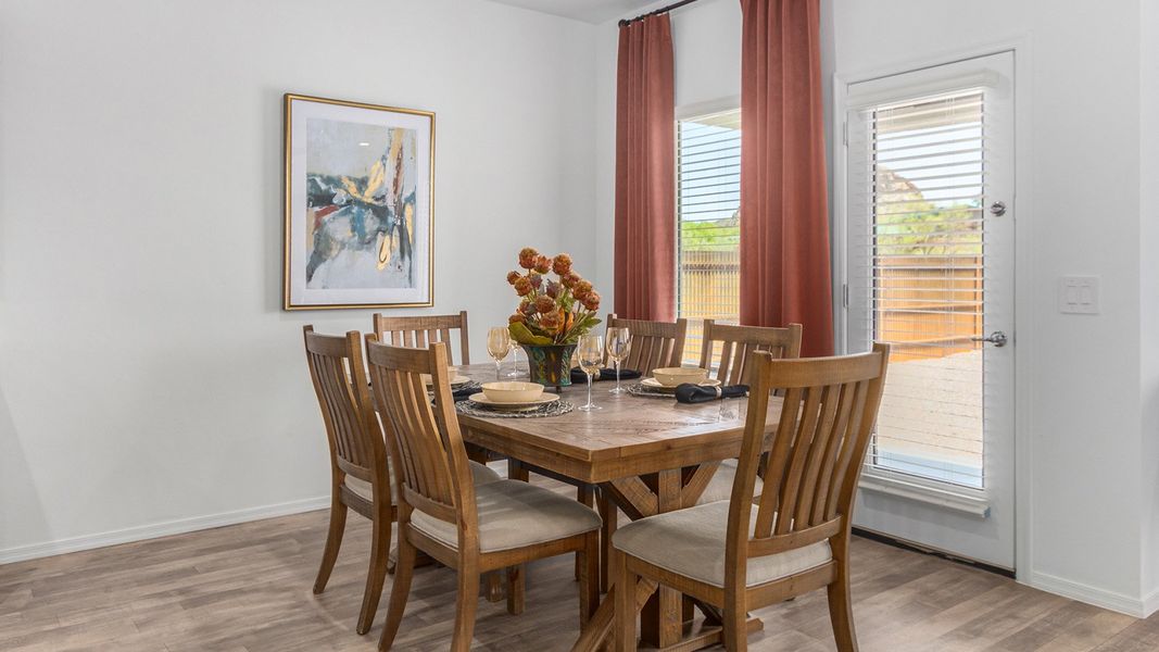 Furnished interior in a model home at Roadrunner Estates in Tucson (Image 14).