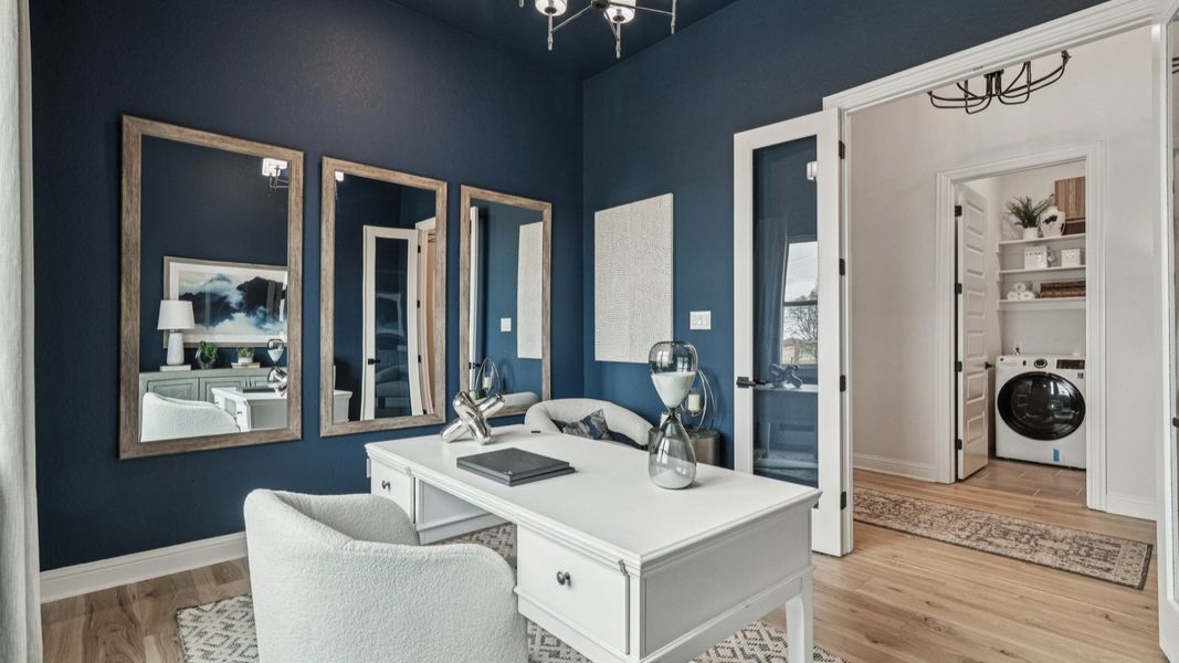 Furnished interior in a model home at The Crossvine in Schertz (Image 28). Furnished interior in a model home at The Crossvine in Schertz (Image 28).