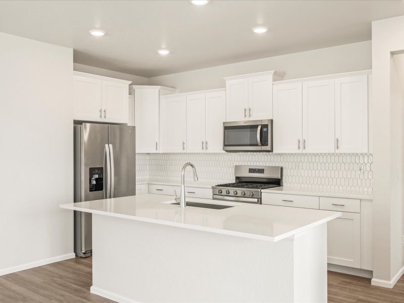 DEN_RidgelineVista_Deercreek_D_Kitchen_506-Grey-Rock-St