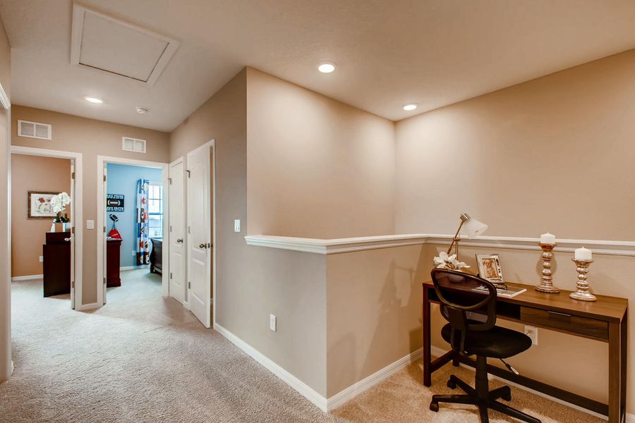 Image 7 of the Oak Pointe Townhomes community in Apopka, FL.