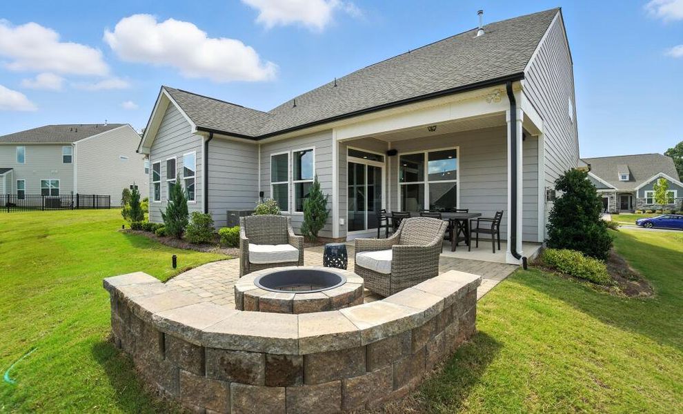 Front exterior of a home in the Villas at Prestwick community, located in Mooresville, NC (Image 10).