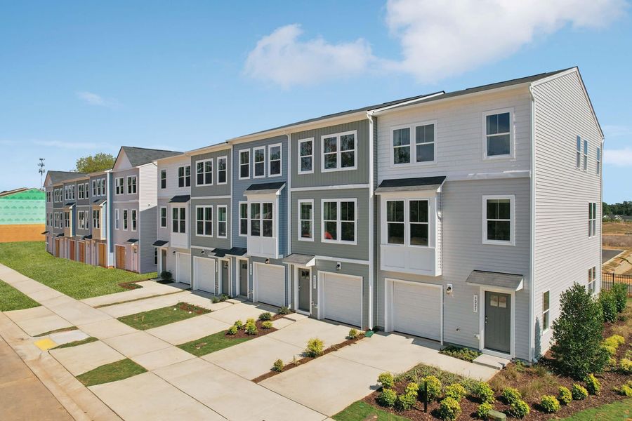 New low-maintenance townhomes in South Raleigh New low-maintenance townhomes in South Raleigh
