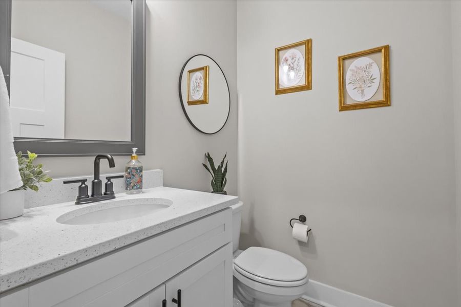 Audrey II Guest Bath