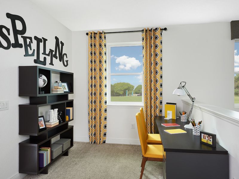 Image 6 of the Hawks Crest Townhomes community in Winter Park, FL.