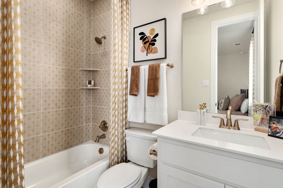 Plan 1687 North Sky 65s Secondary Bathroom Photo by American Legend Homes