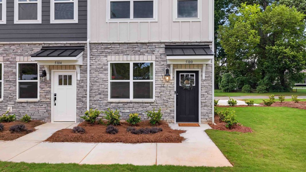 Exterior details of a home in Kingman Townhomes, Charlotte (Image 4).
