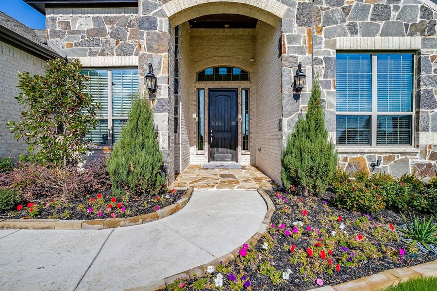 Exterior details of a home in Creekview Farms, Greenville (Image 4).
