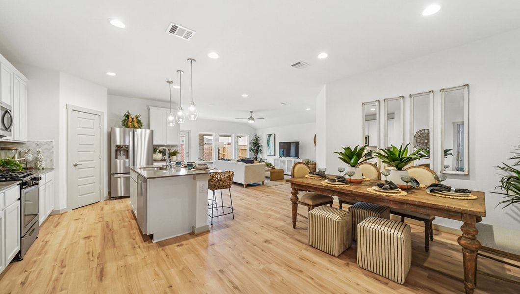 Image 15 of the Lago Mar community in Texas City, TX.