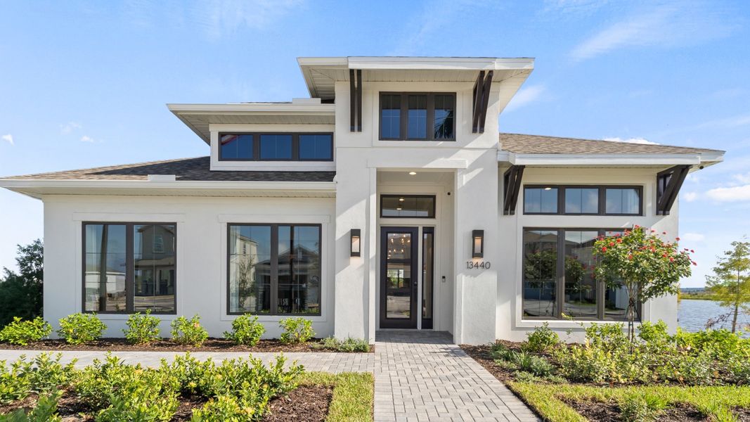 Exterior details of a home in Turnleaf 60', Punta Gorda (Image 5).
