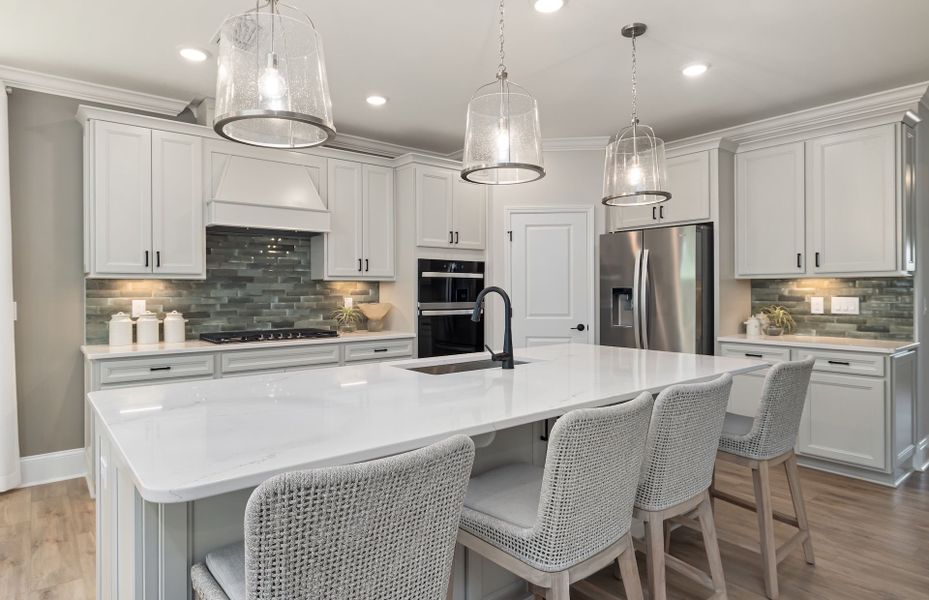 Stunning Kitchen with Ample Storage Stunning Kitchen with Ample Storage
