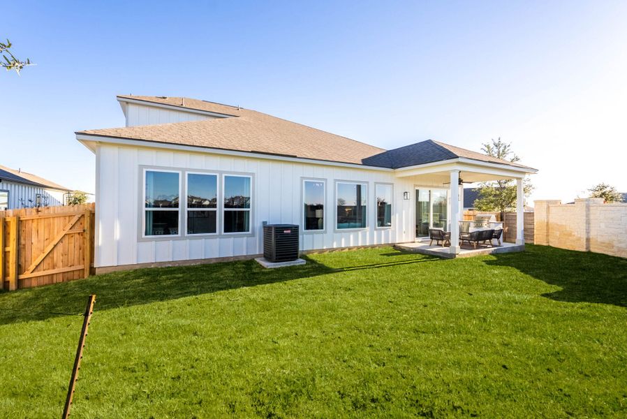 Exterior details of a home in Weltner Farms 60’s, New Braunfels (Image 17).