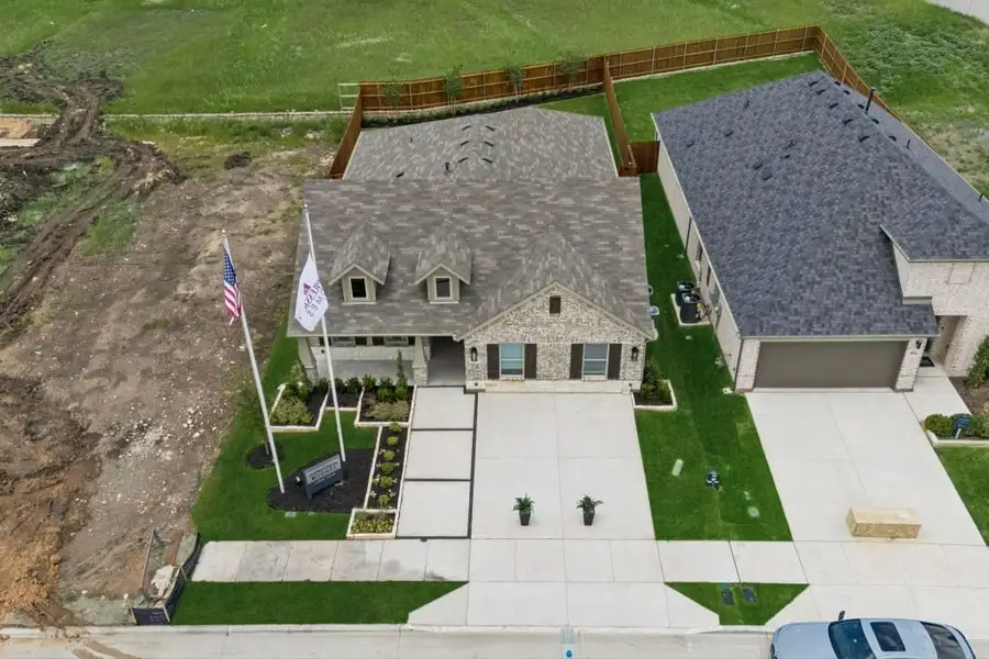 Exterior details of a home in Terra Vella, Haslet (Image 5).