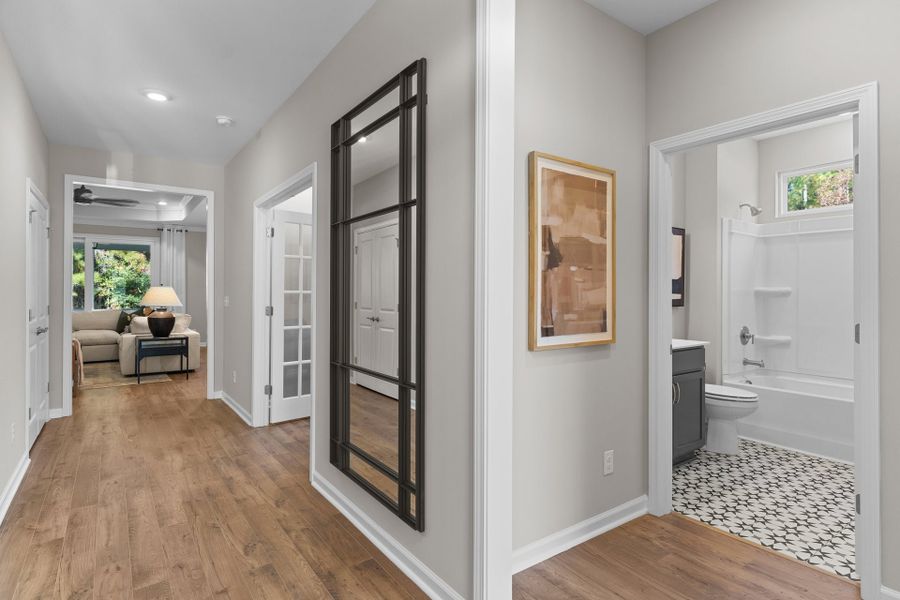 Furnished interior in a model home at Goose Marsh in Bolivia (Image 19).