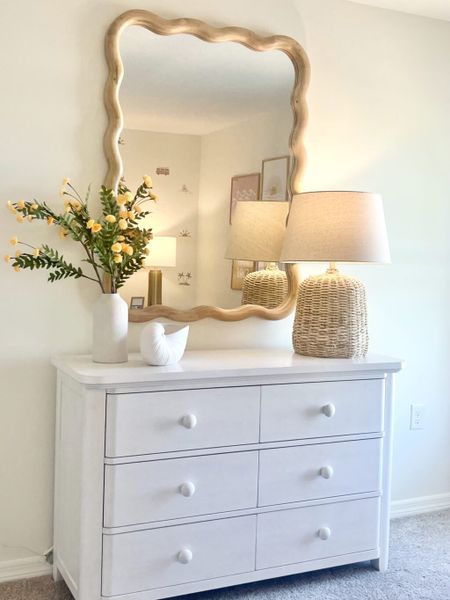 Close-up of interior finishes in a home at Richmond Cove, Palm Bay (Image 47).