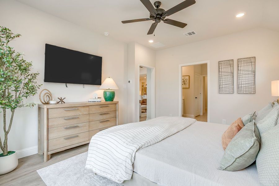 Furnished interior in a model home at Creekside in Royse City (Image 70).