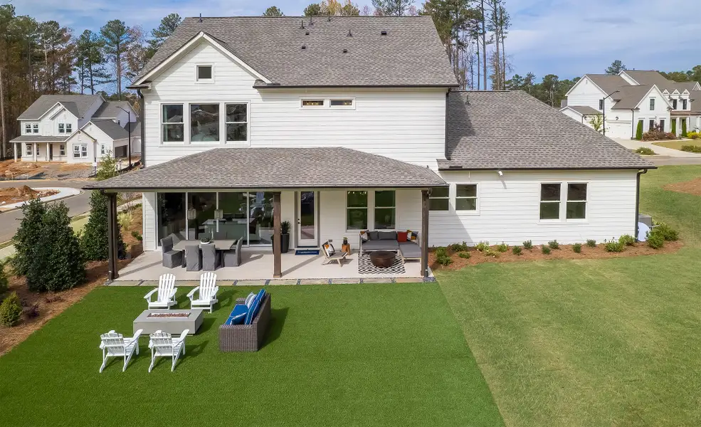 Exterior details of a home in Ellis, Marietta (Image 6).