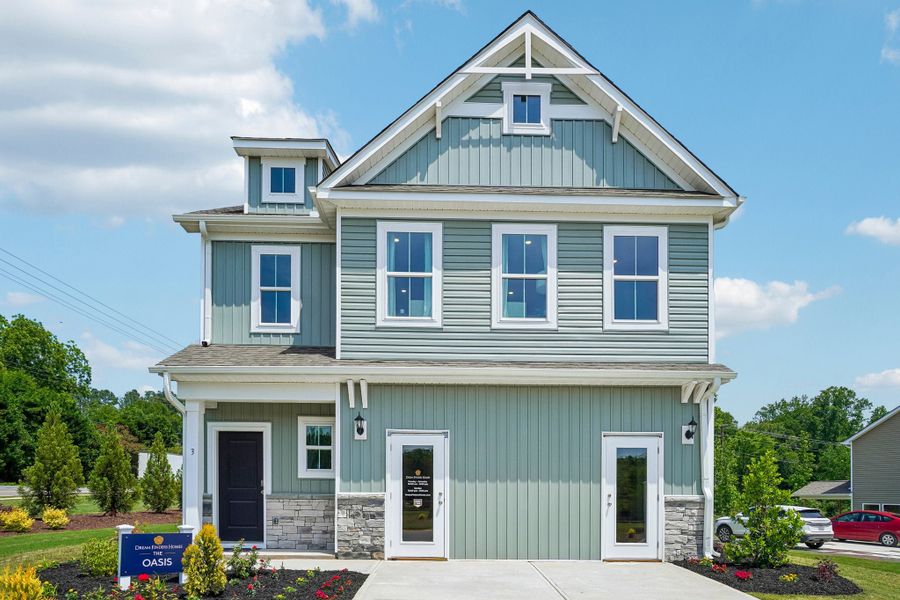 Front exterior of a home in the Briargate community, located in Fountain Inn, SC (Image 1). Front exterior of a home in the Briargate community, located in Fountain Inn, SC (Image 1).