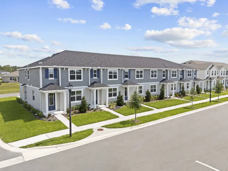 Front exterior of a home in the Meadowlark Landing community, located in Apopka, FL (Image 26).
