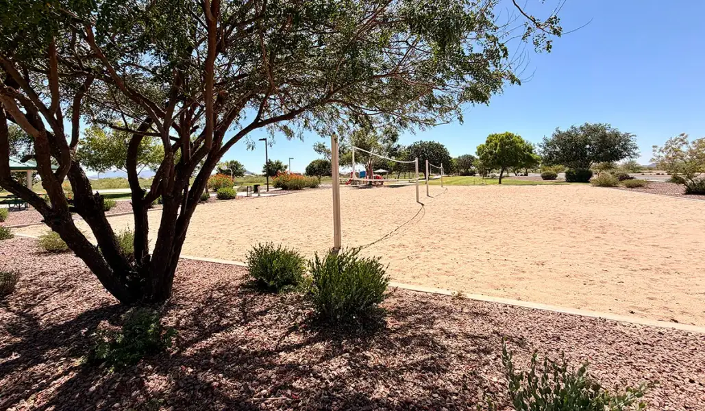 Natural surroundings and green spaces near Red Rock Village in Red Rock, AZ (Image 62).
