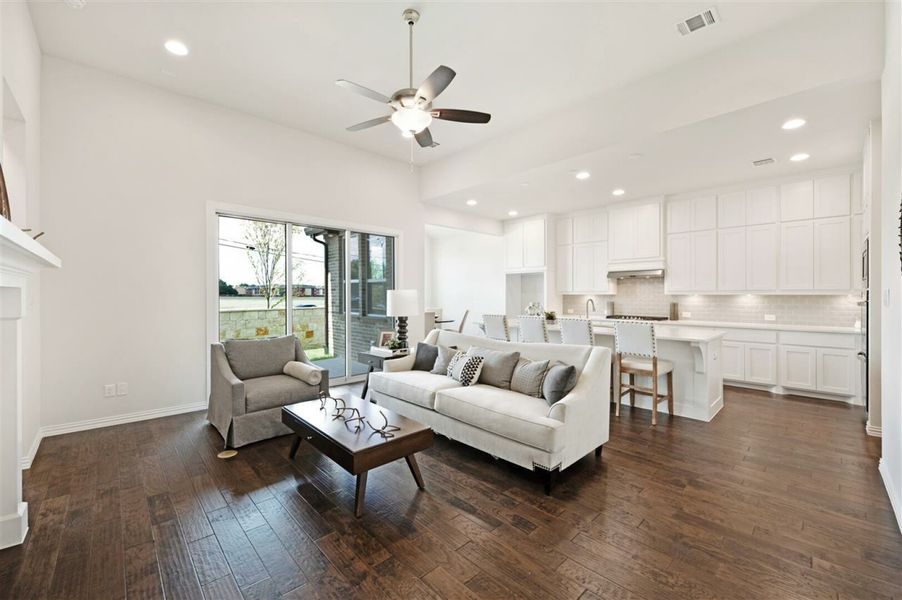 Image 19 of the University Place community in Dallas, TX.