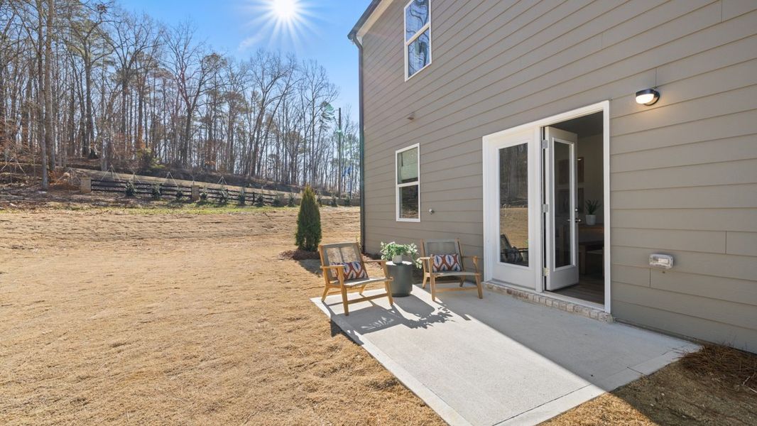 Exterior details of a home in South Wind, Fairburn (Image 3).