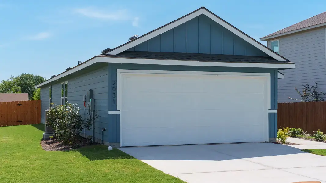 Front exterior of a home in the Hidden Trails community, located in Belton, TX (Image 15).