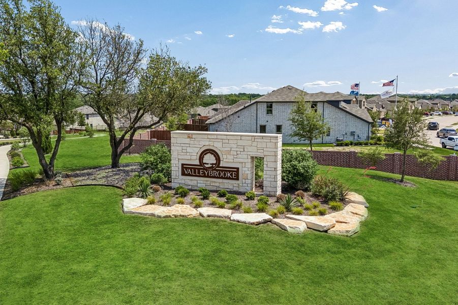 Front exterior of a home in the ValleyBrooke community, located in Mesquite, TX (Image 30).