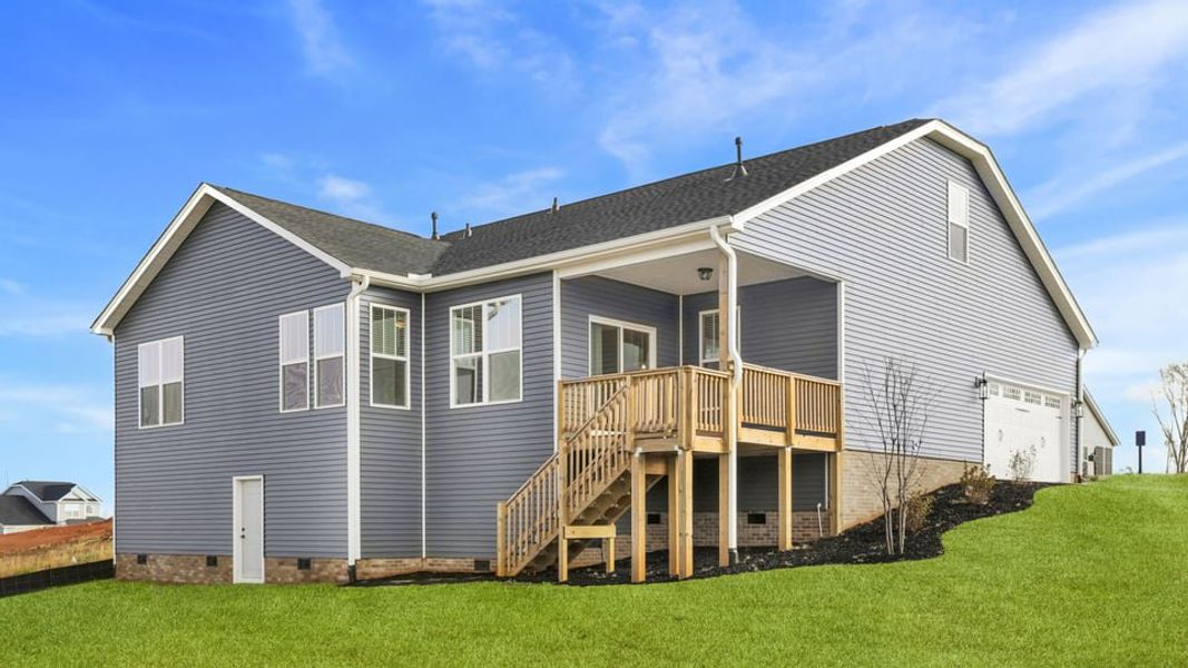 Exterior details of a home in Shadowood, Seneca (Image 7).