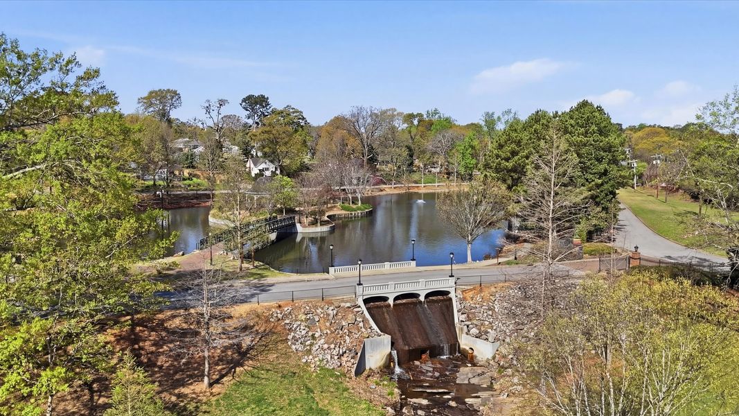 Natural surroundings and green spaces near El Dorado in Spartanburg, SC (Image 24).