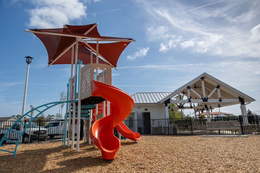 Community amenity available to residents of Sandridge Hills in Asbury Lake (Image 17).