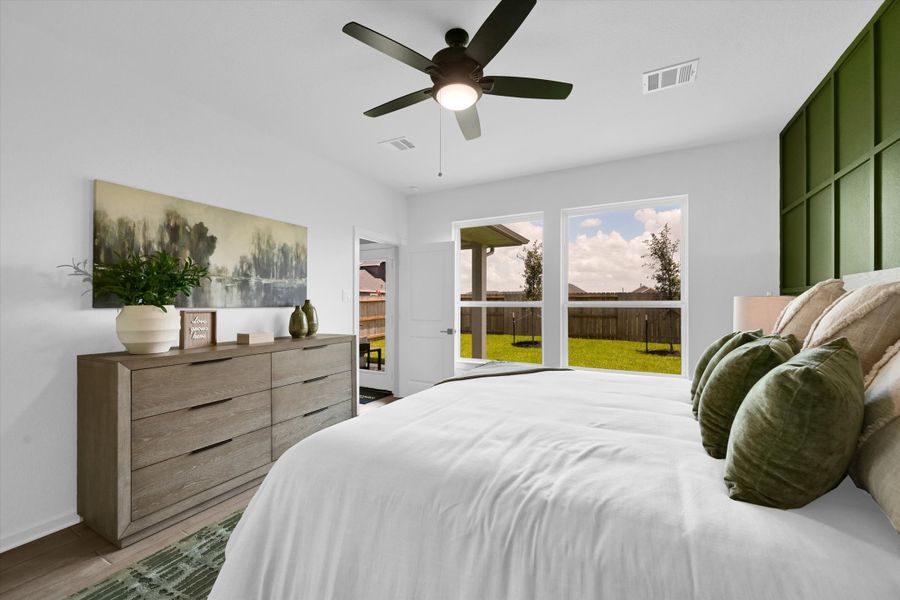 Furnished interior in a model home at La Segarra 40' in Brookshire (Image 32). Furnished interior in a model home at La Segarra 40' in Brookshire (Image 32).