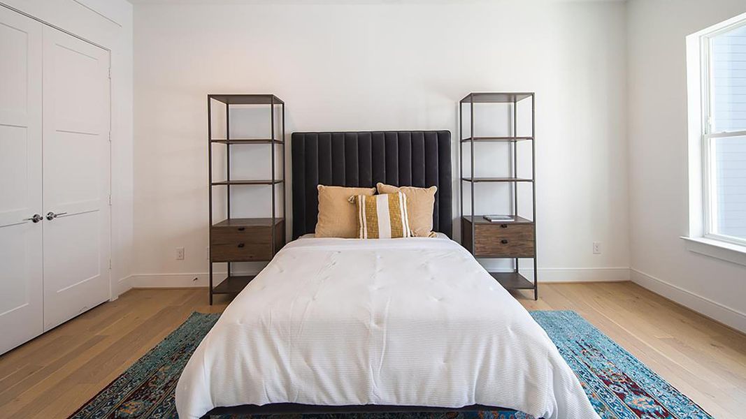 Furnished interior in a model home at Avondale in Houston (Image 15).