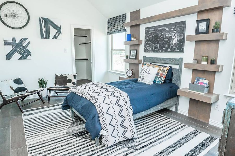 Furnished interior in a model home at Broadmoor Estates in Ovilla (Image 18).