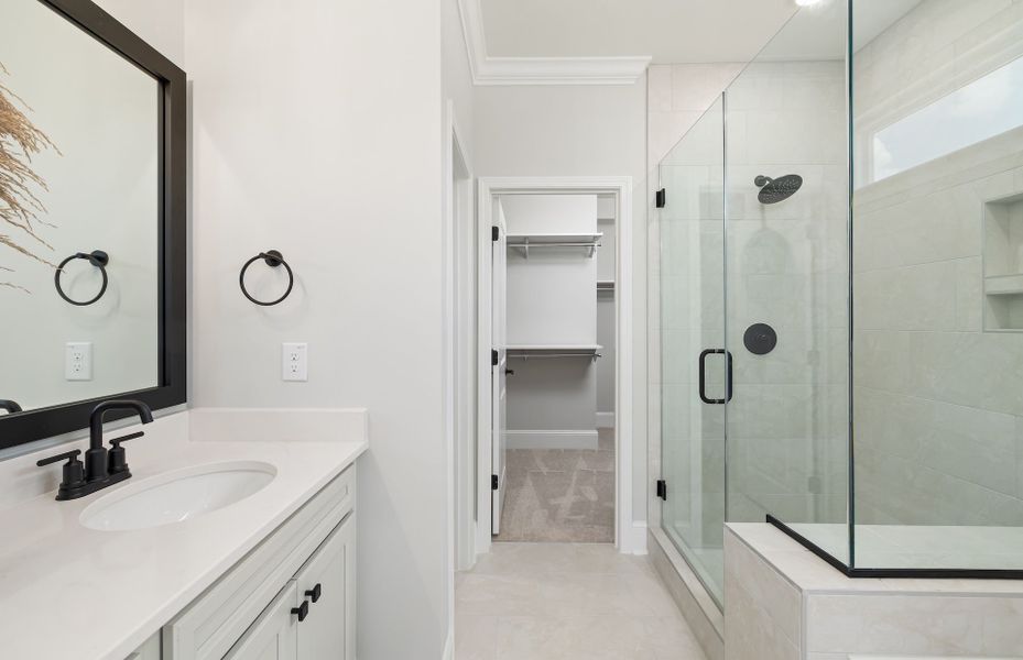 Owners Bath with Walk-in Shower Owners Bath with Walk-in Shower