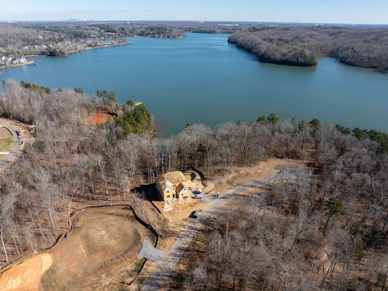 Natural surroundings and green spaces near McLean - South Shore in Clover, SC (Image 21).