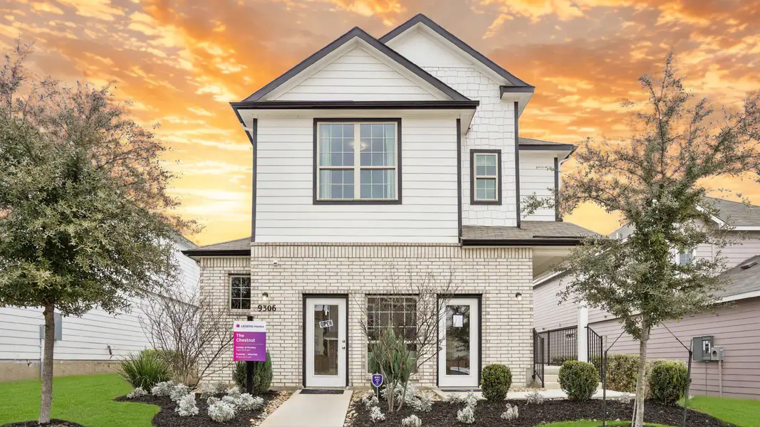 Somerset Trails Model Home Exterior