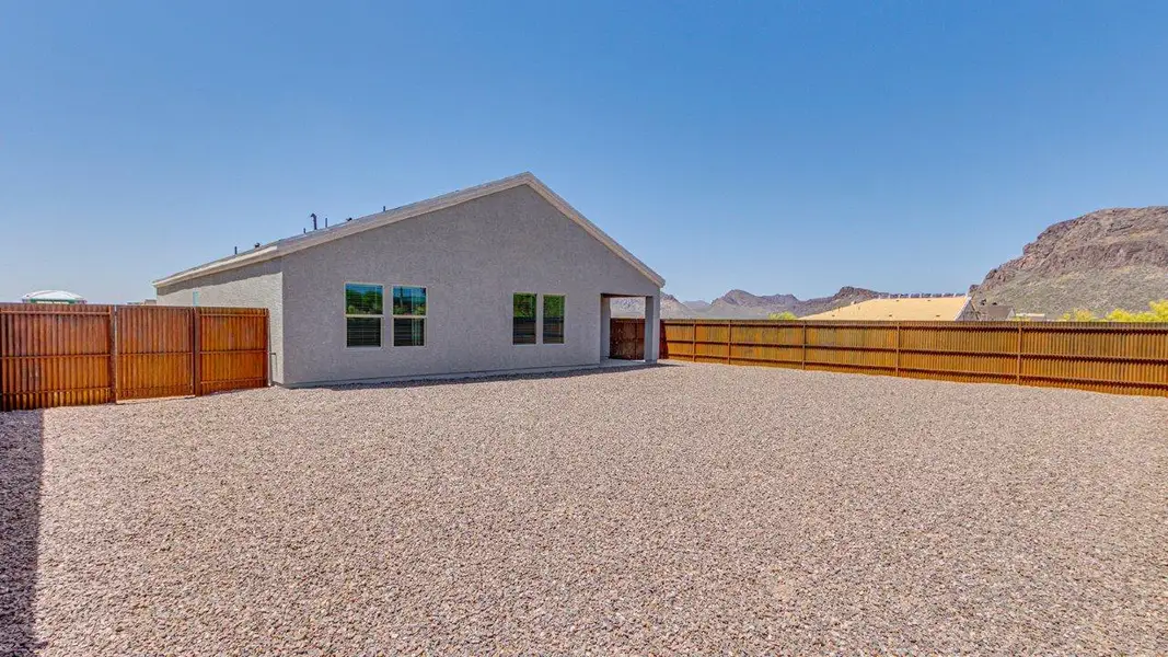 Exterior details of a home in Roadrunner Estates, Tucson (Image 8).