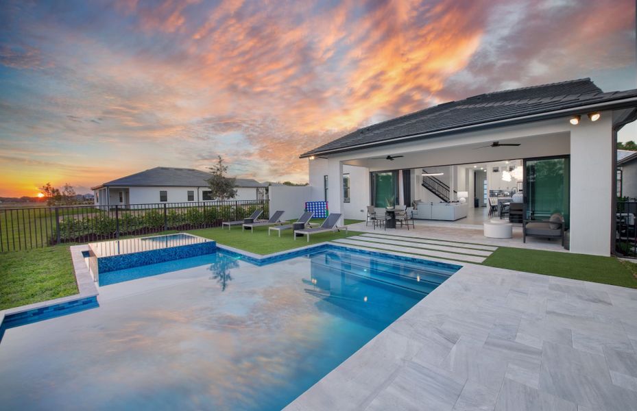 Covered Lanai with Pool