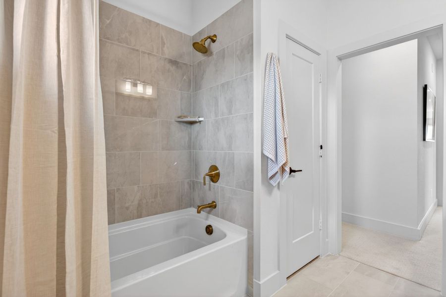 Furnished interior in a model home at Wildflower Ranch in Fort Worth (Image 71).