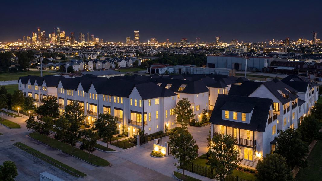 Aerial view of the Timbergrove Green community in Houston, TX, showing layout and nearby surroundings (Image 12). Aerial view of the Timbergrove Green community in Houston, TX, showing layout and nearby surroundings (Image 12).