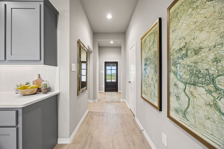 Front exterior of a home in the Myrtle Creek community, located in Waxahachie, TX (Image 5).