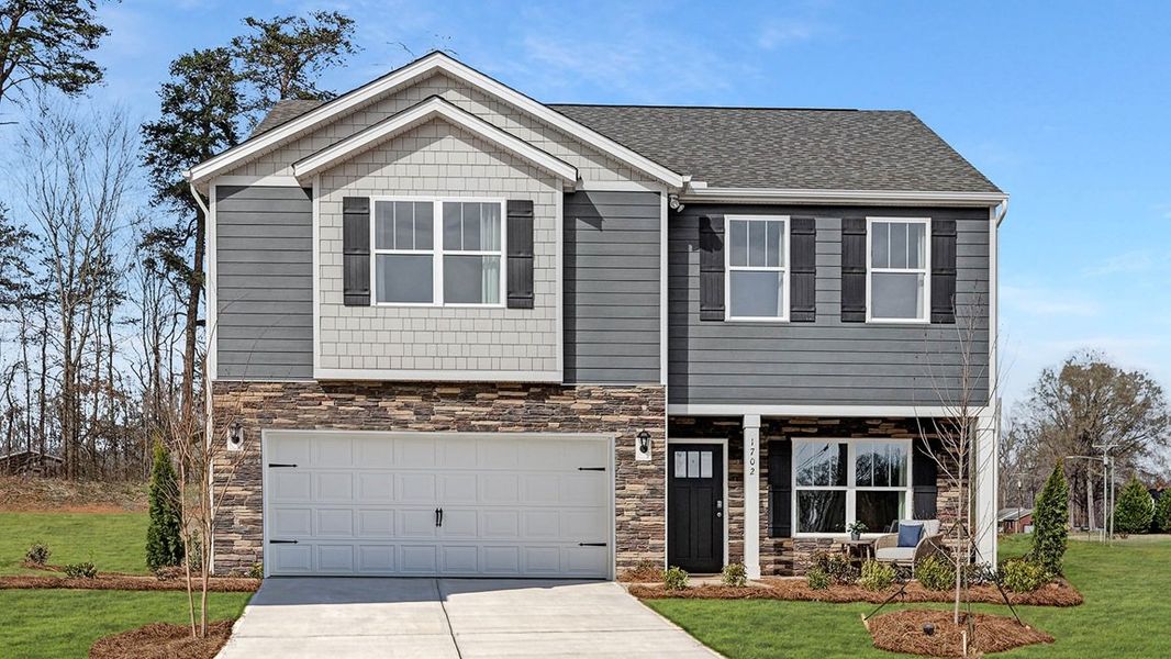 Front exterior of a home in the The Falls at Newton community, located in Newton, NC (Image 1).