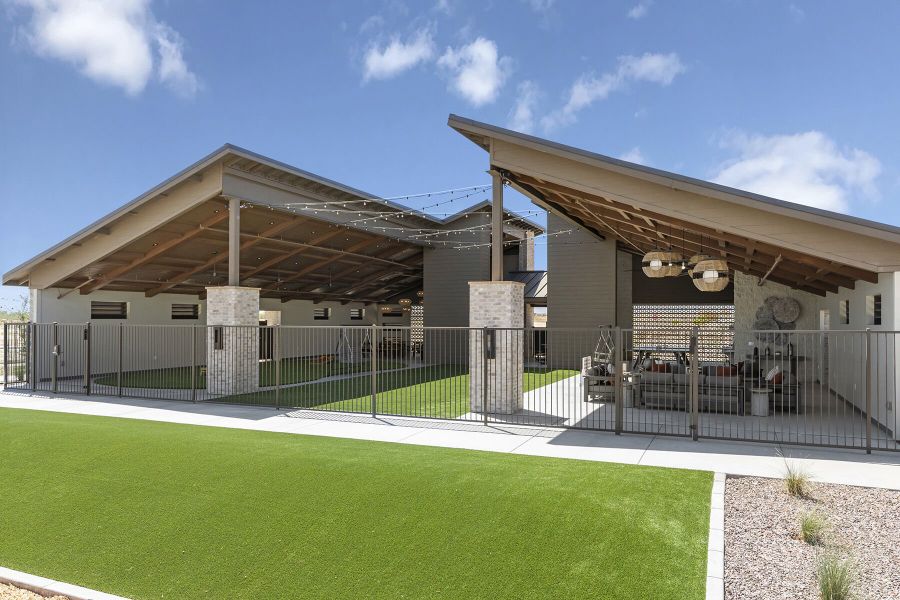 Community amenity available to residents of Las Ventanas in Goodyear (Image 12).