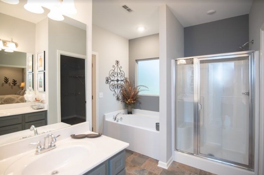 2618 Owners Bathroom 2618 Owners Bathroom