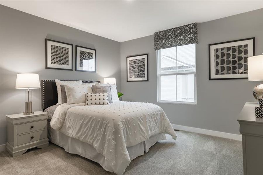 Furnished interior in a model home at Cameron Ridge Ranches in Columbia (Image 10).