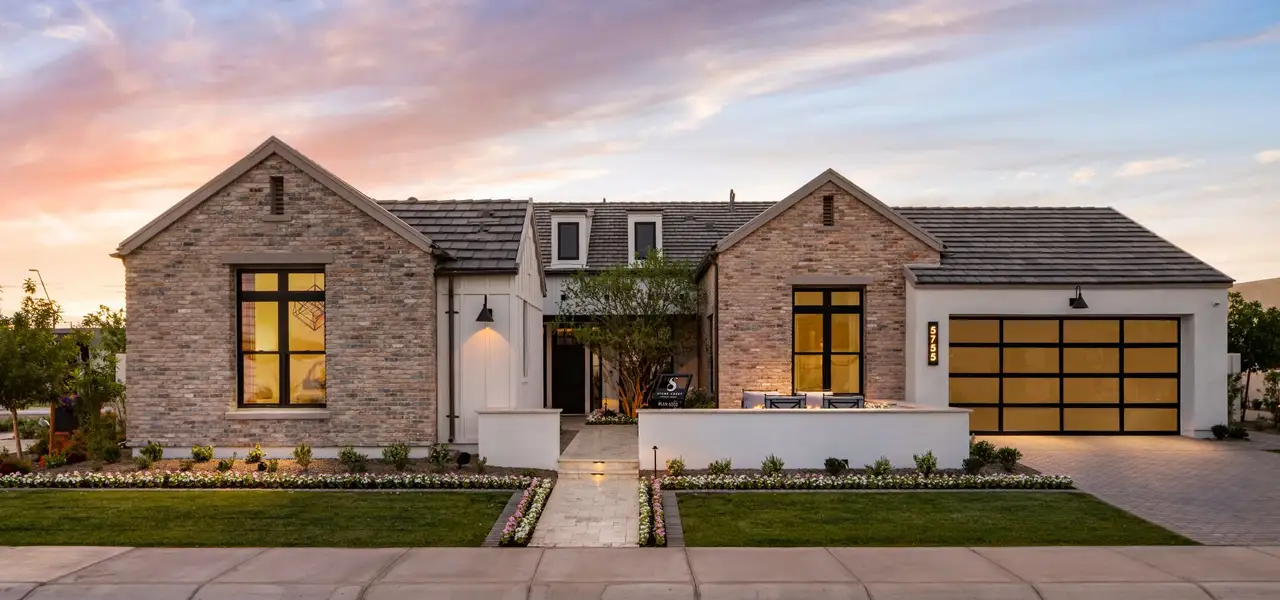 Front exterior of a home in the Stone Crest community, located in Gilbert, AZ (Image 1). Front exterior of a home in the Stone Crest community, located in Gilbert, AZ (Image 1).