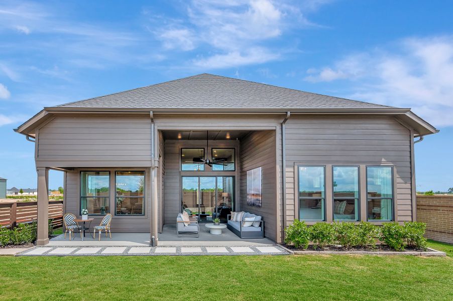 Exterior details of a home in Bridgeland Central: Emerald Heights - Enclave Collection, Cypress (Image 3).